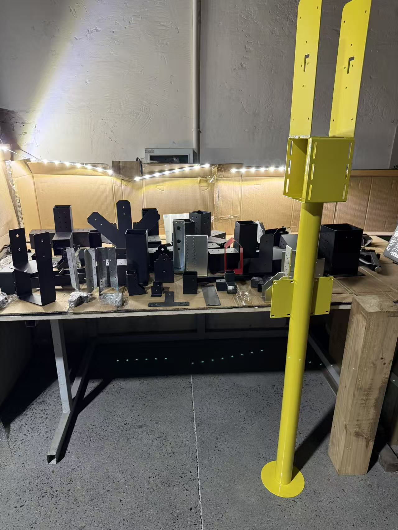 Timber Connectors
Wood House Brackets
Lumber Structural Hardware
Warehouse Construction Fittings
Sunroom Support Brackets
Pergola Post Connectors
Building Construction Accessories